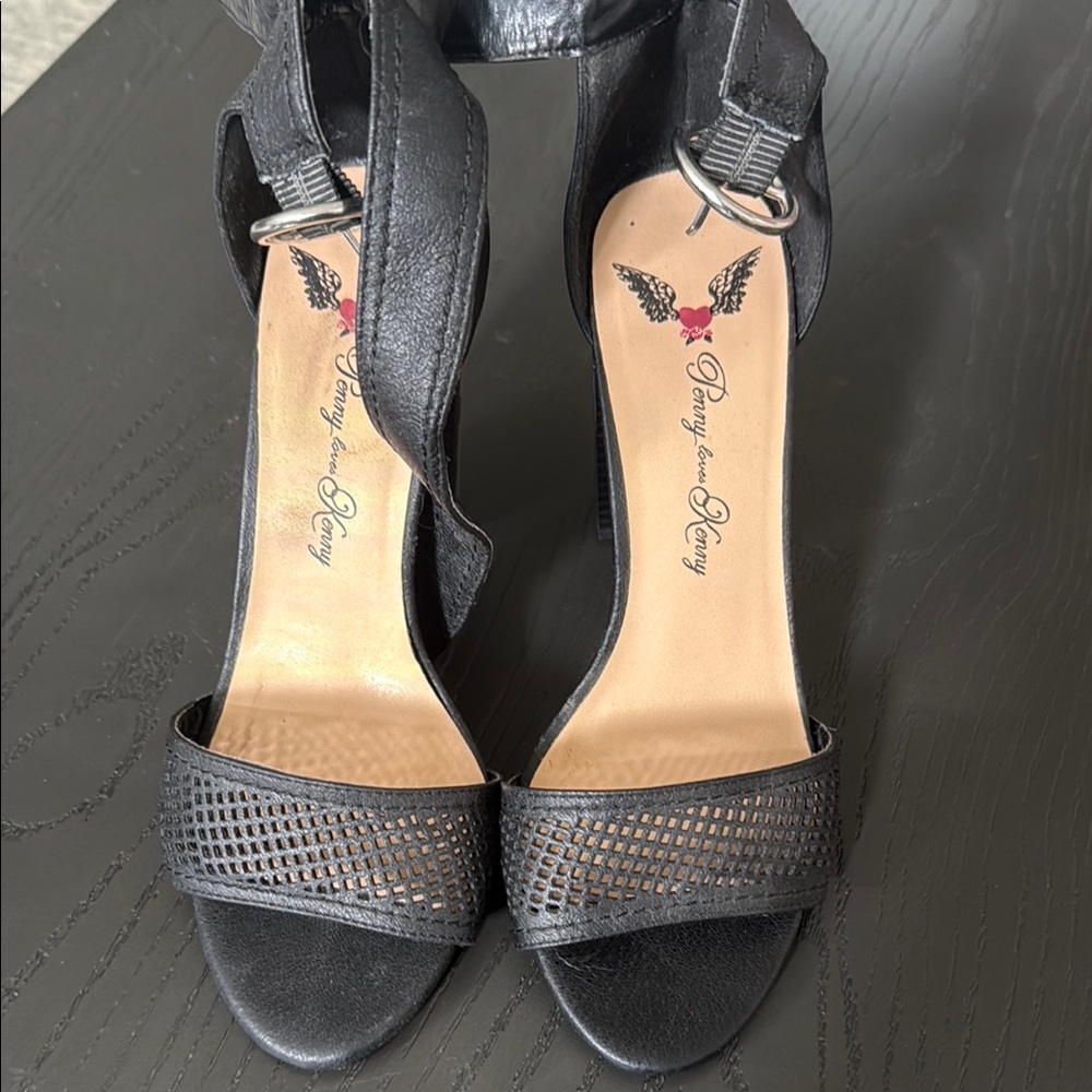 Penny Loves Kenny Black Heeled Sandals